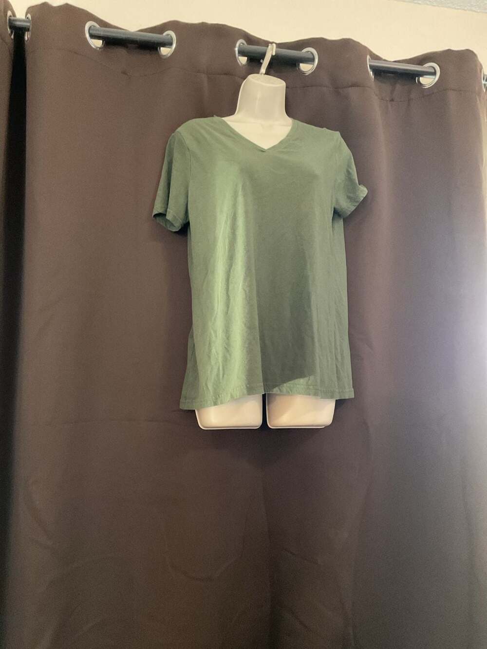 Time and Tru Women's V-Neck Short Sleeve T-Shirt, Sea Turtle Green, Size M (8-10